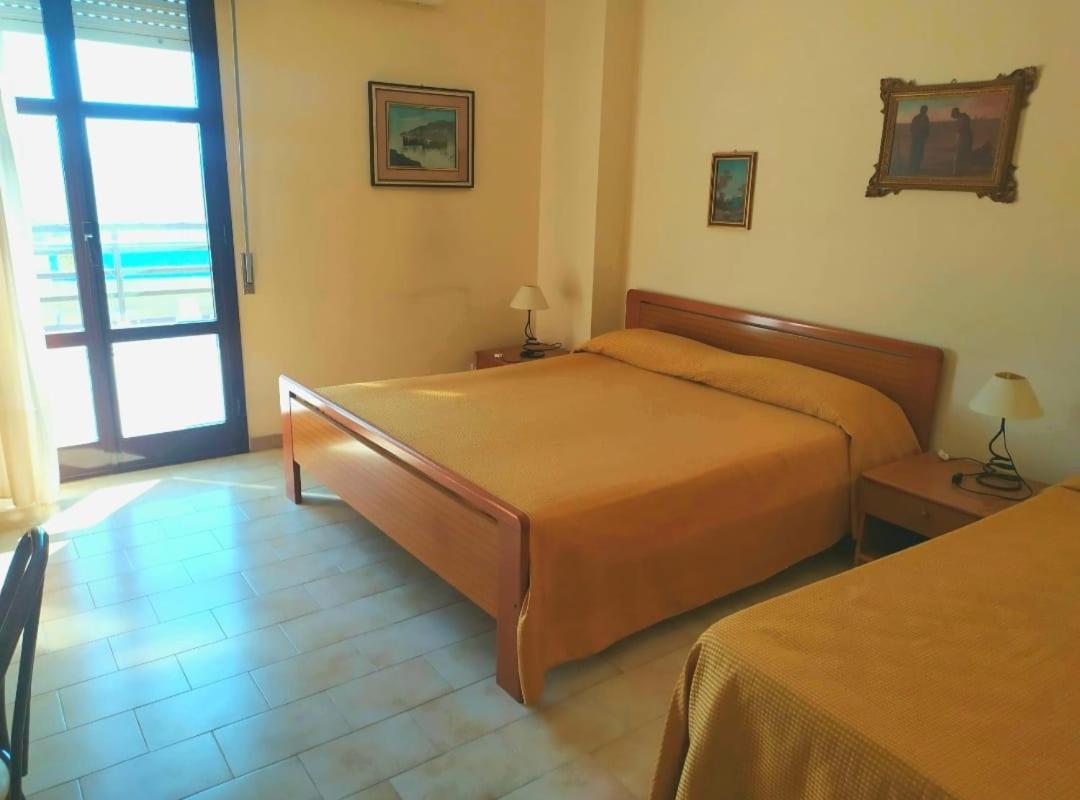 Agathae Hotel & Residence Scoglitti Exterior photo
