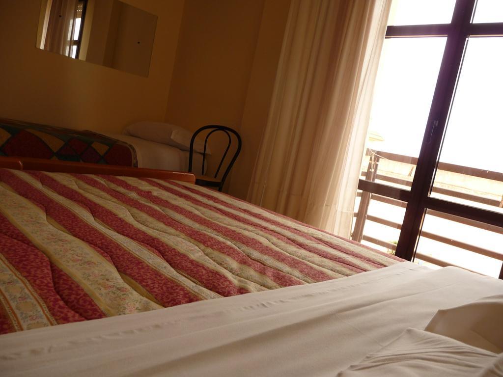 Agathae Hotel & Residence Scoglitti Exterior photo