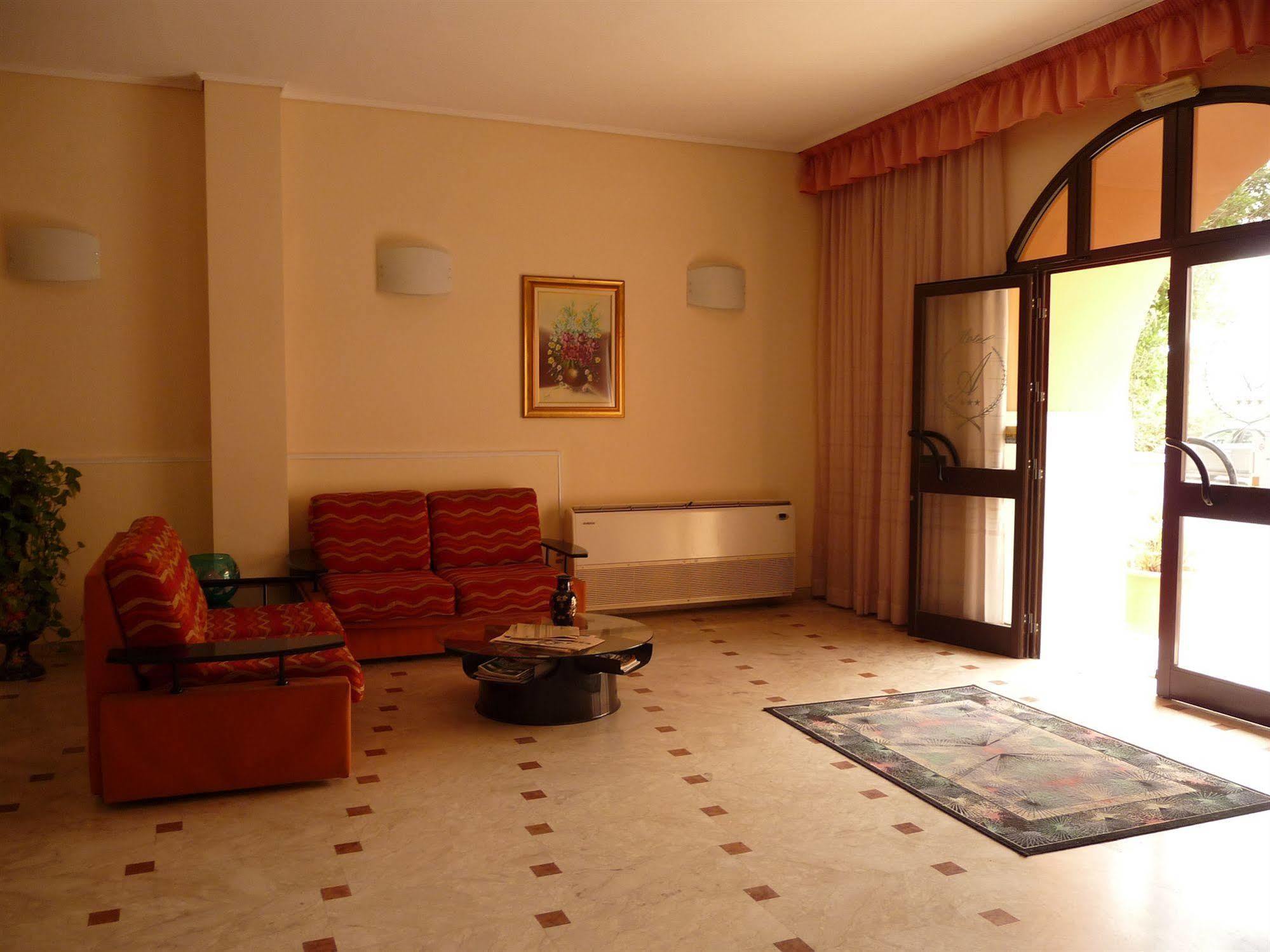 Agathae Hotel & Residence Scoglitti Exterior photo