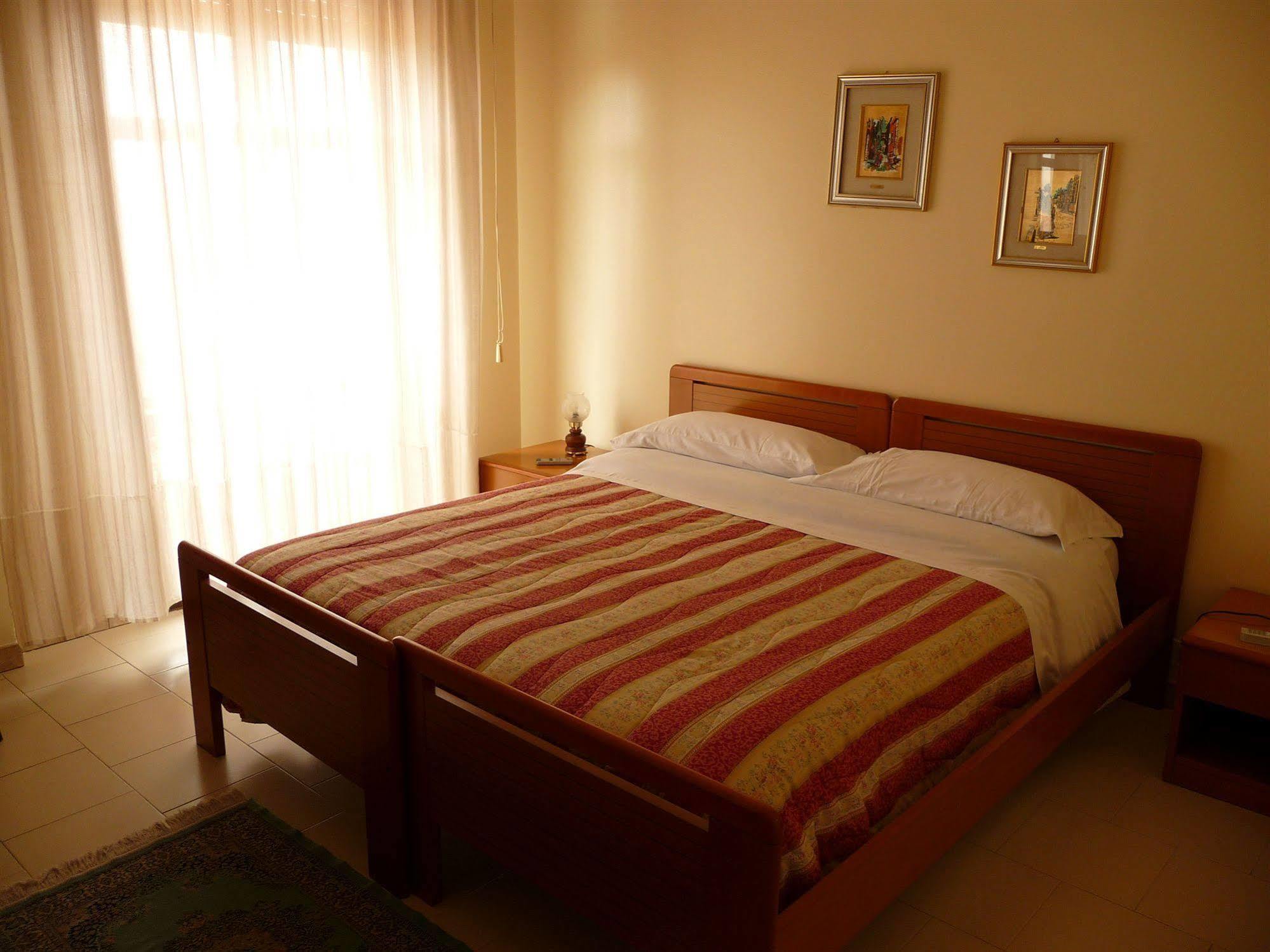Agathae Hotel & Residence Scoglitti Exterior photo
